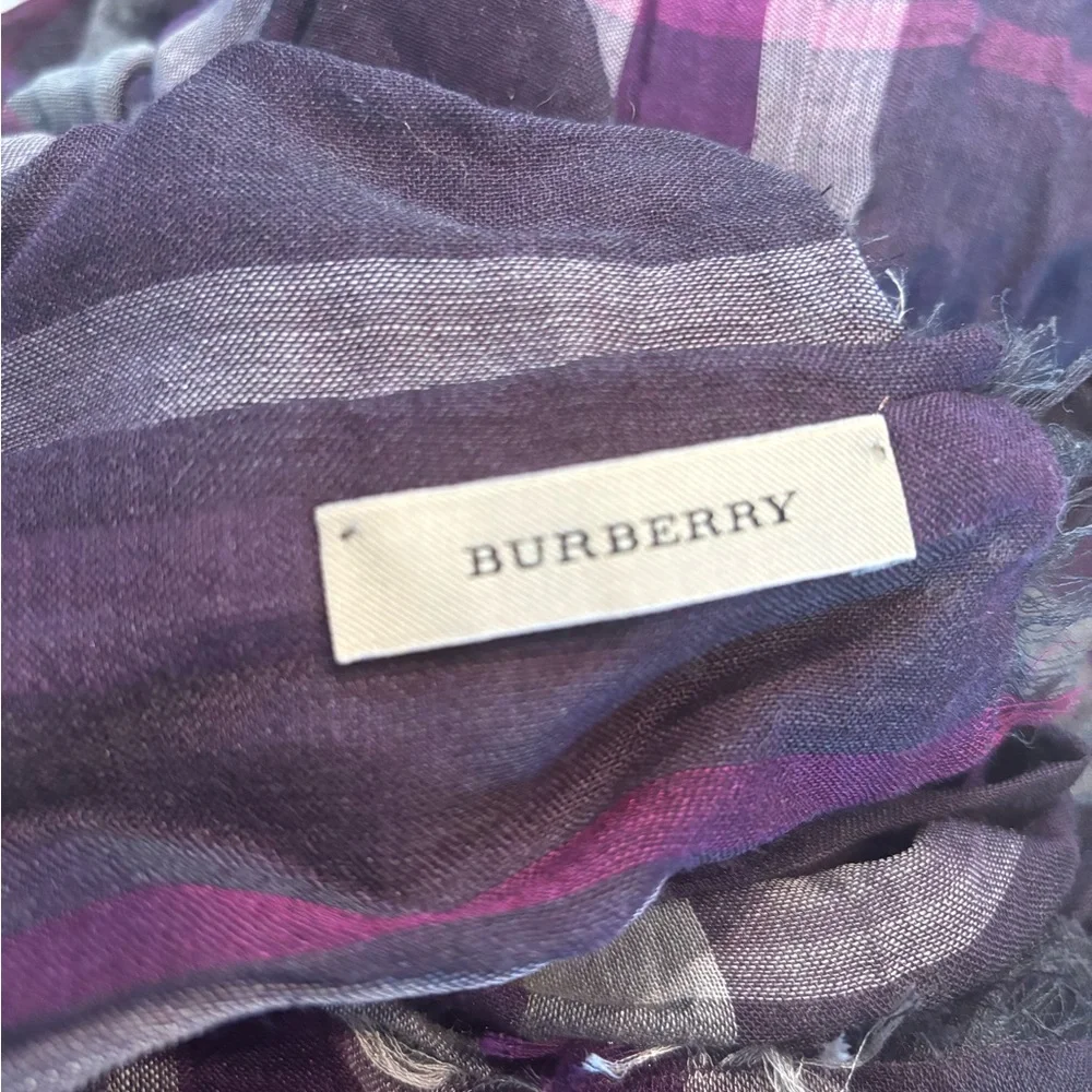 Burberry Scarf - Picture 1 of 3
